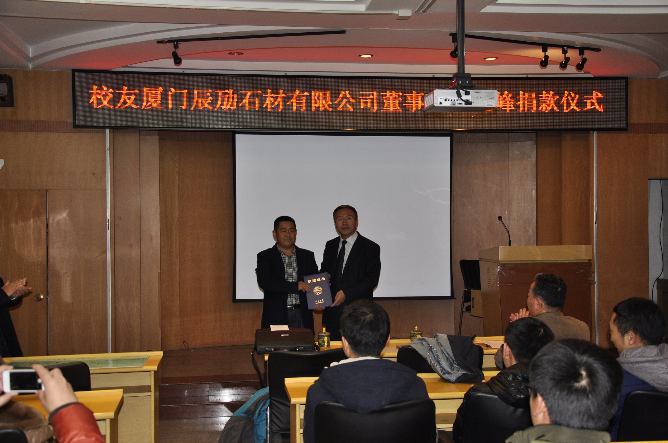 1448004224773995.jpg 2.jpg